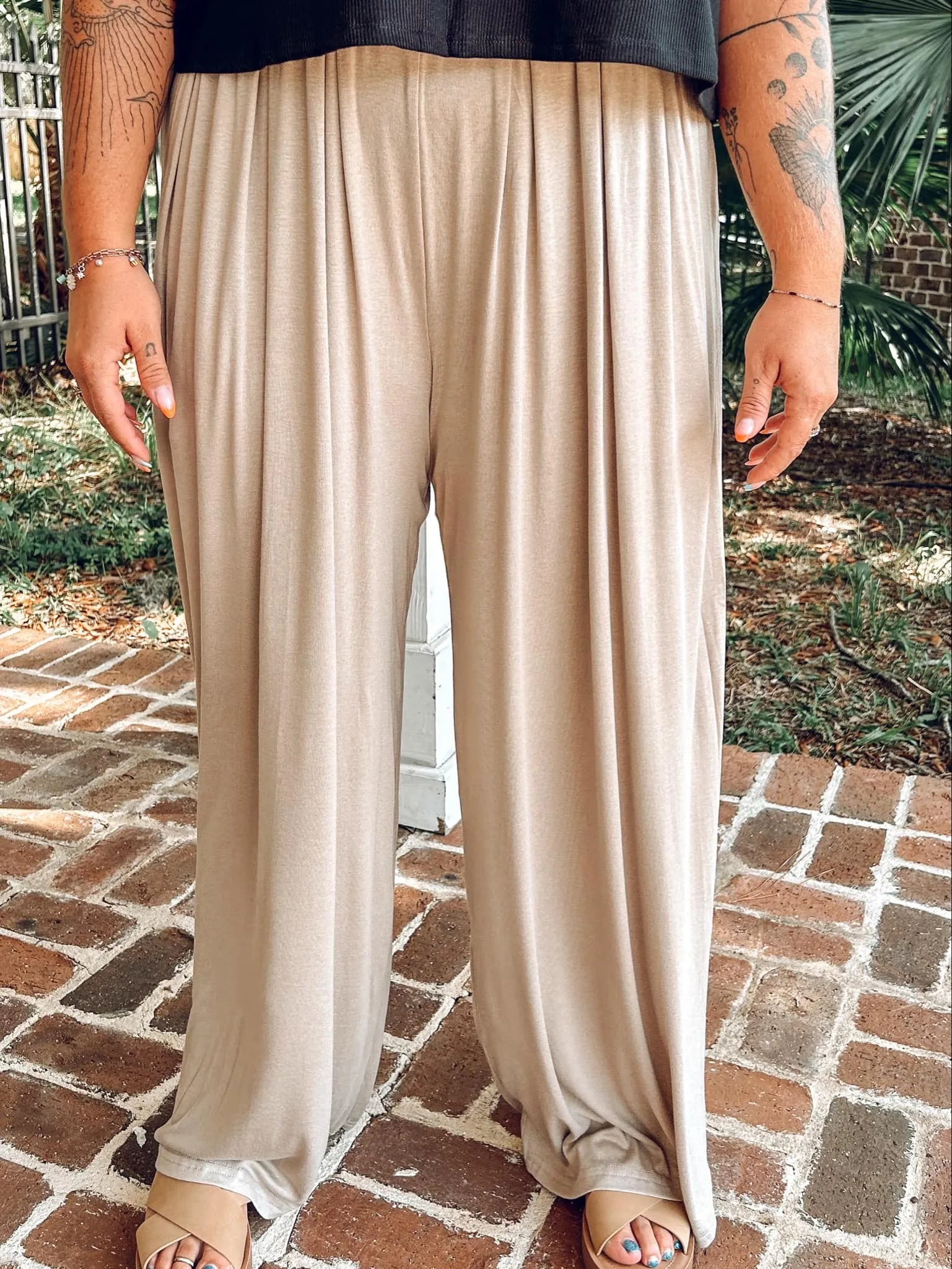 Abundant Wide Leg Pant | Taupe