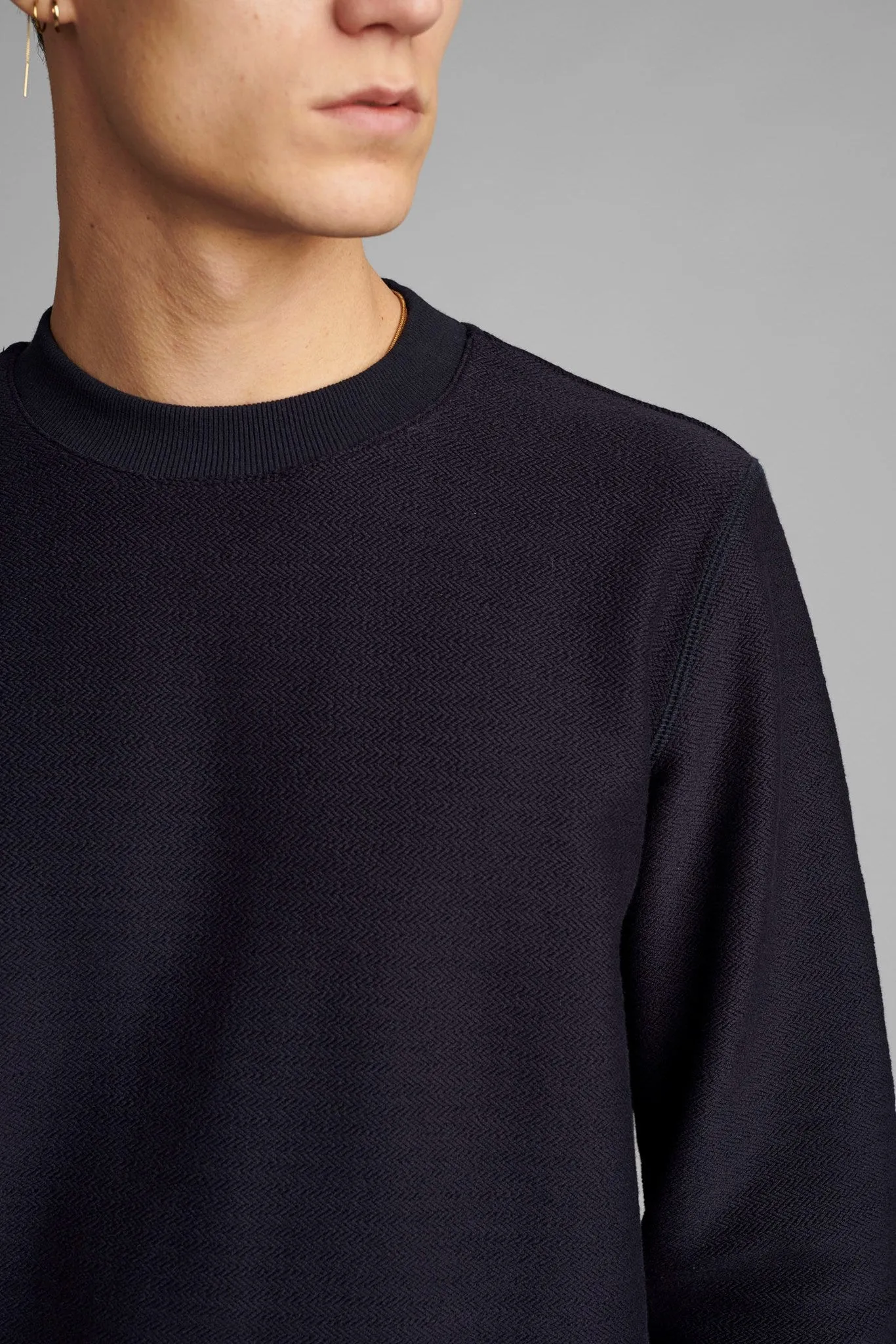 AKALLAN SOLID HERRINGBONE SWEAT - Sky Captain