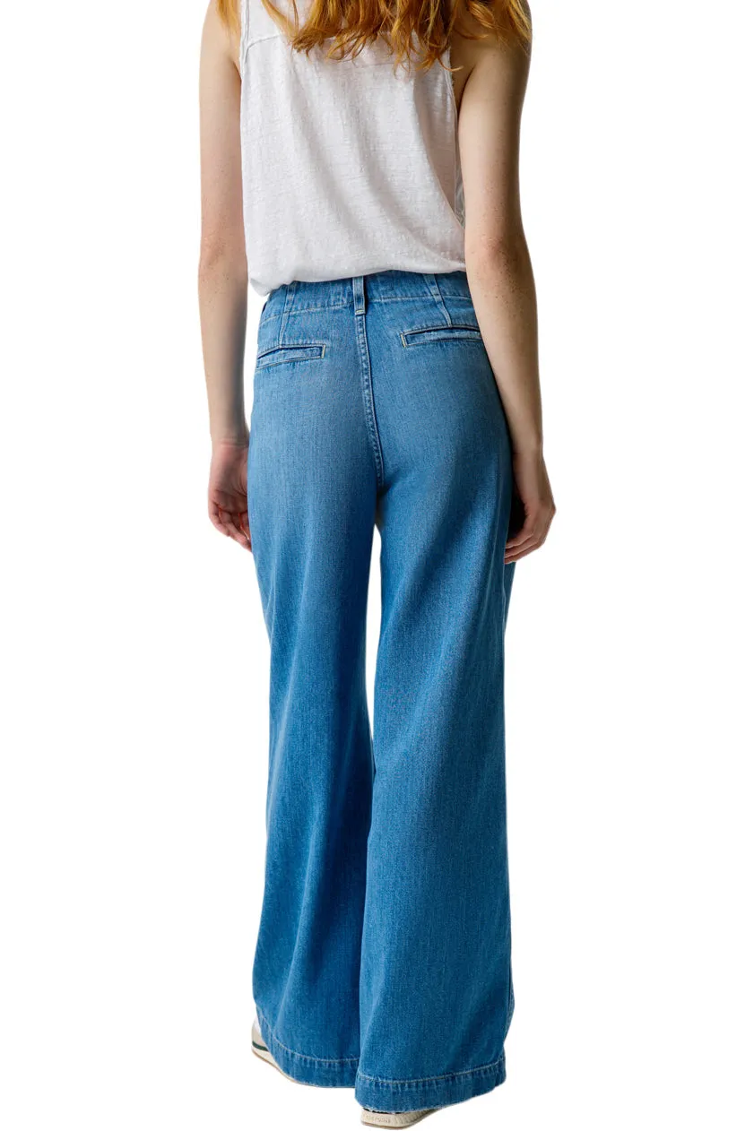 AMO Denim Edith Wide Leg in Amity