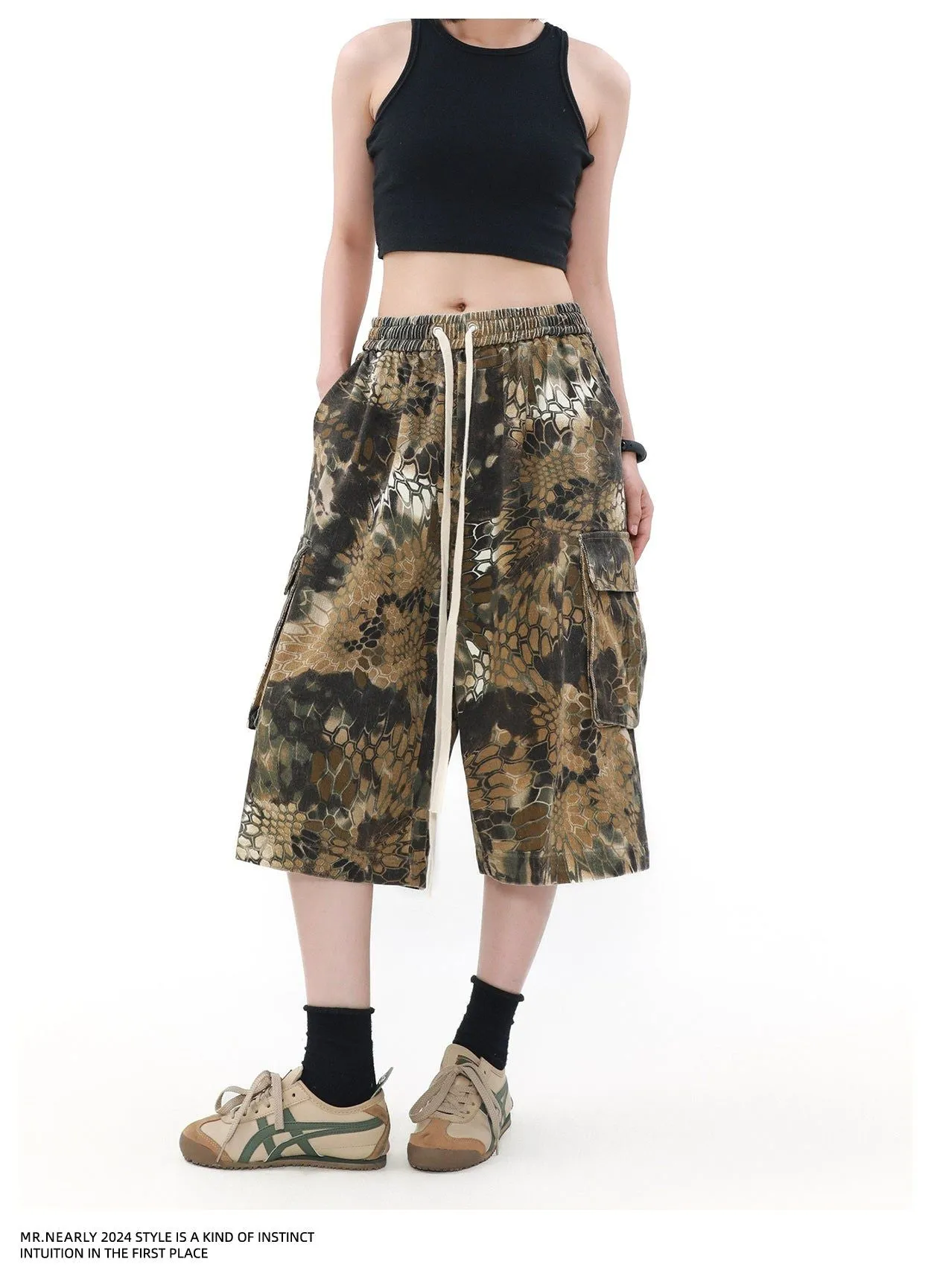 Drawstring Snake Pattern Shorts