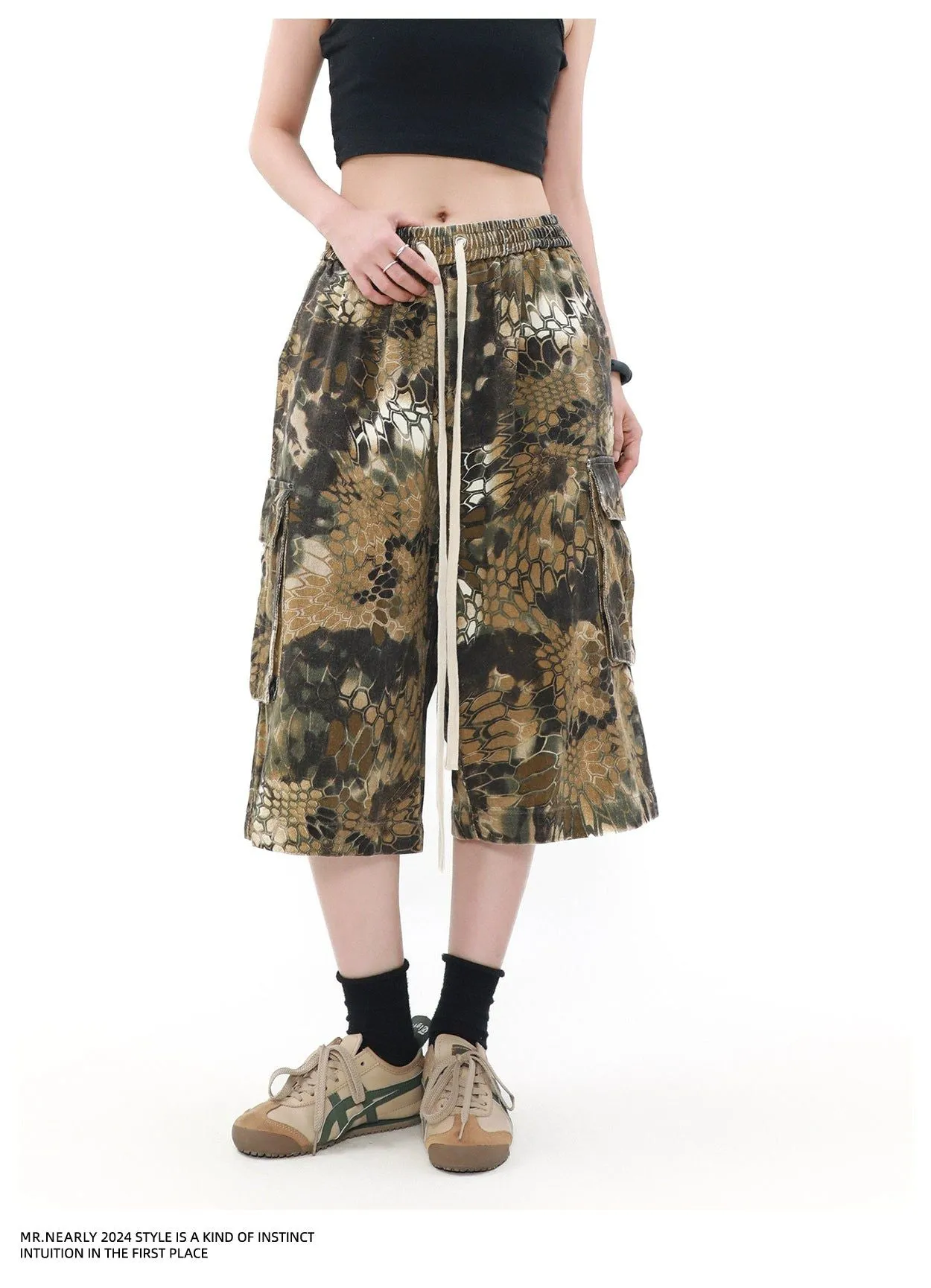 Drawstring Snake Pattern Shorts