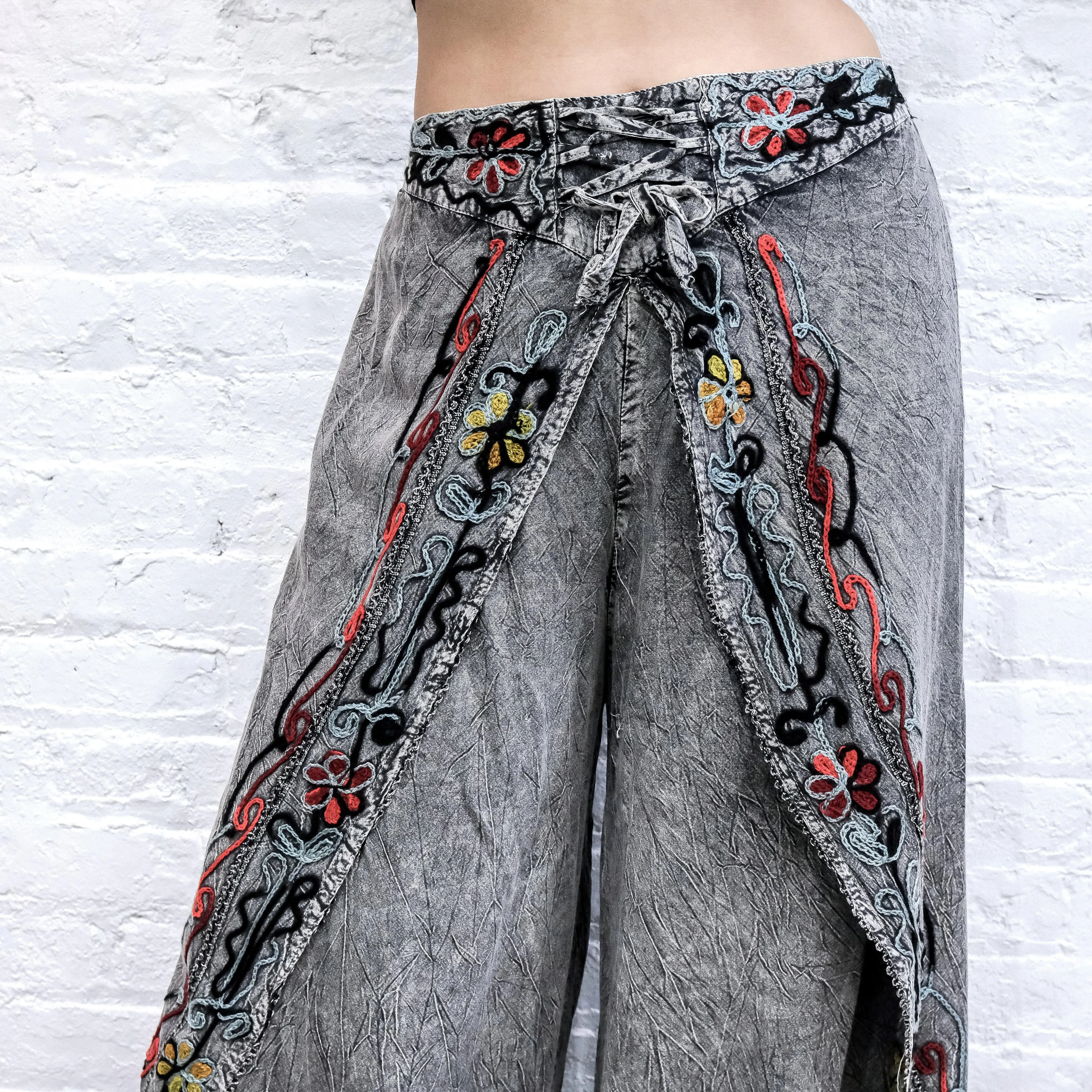 Embroidery Wide Leg Slit Pants