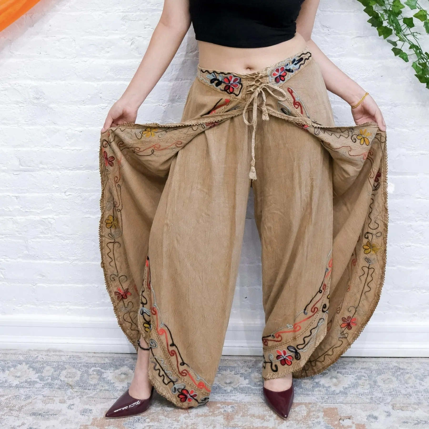 Embroidery Wide Leg Slit Pants