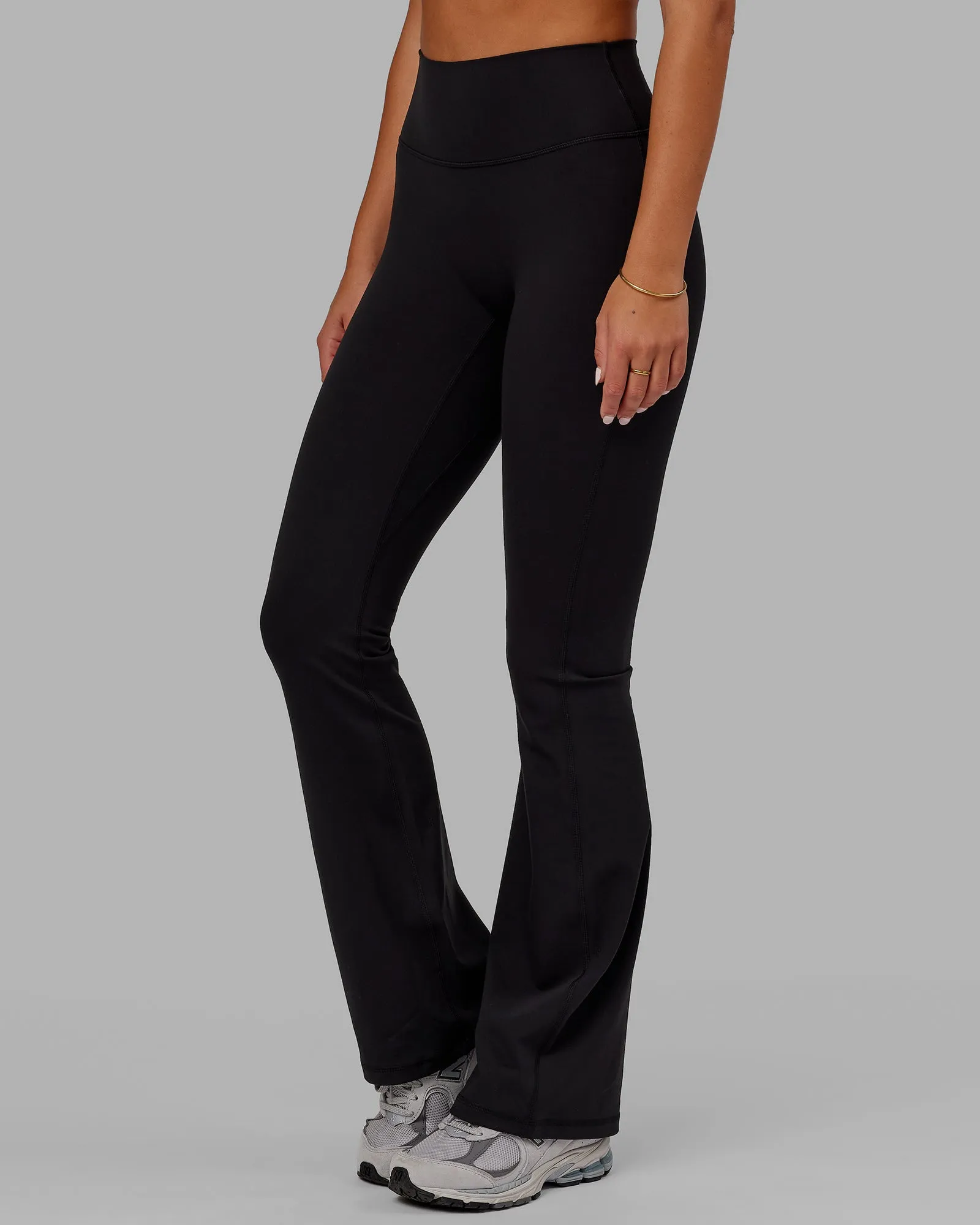 Everyday Flared Leggings - Black