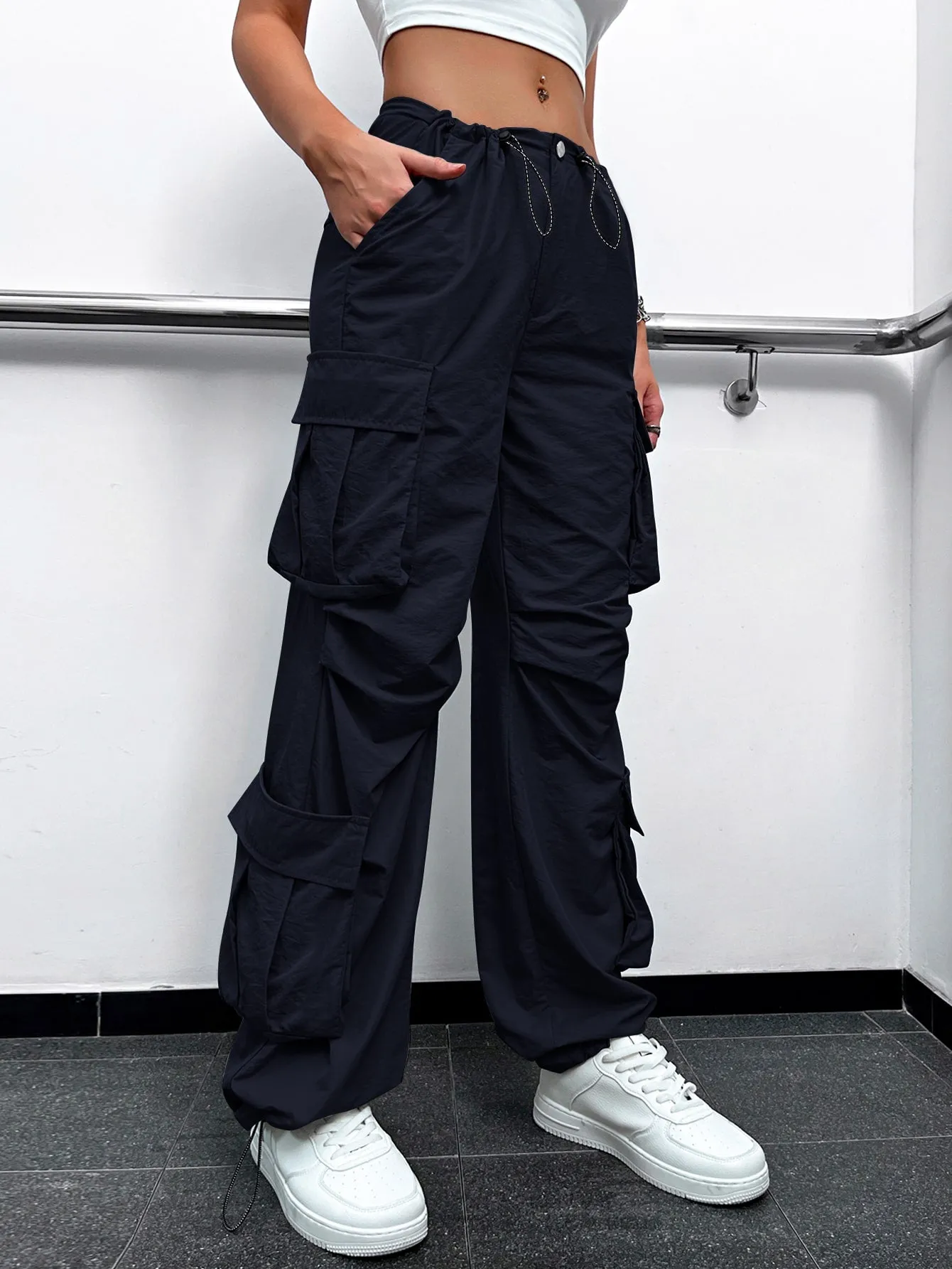 Flap Pockets Drawstring Ruched Cargo Pants