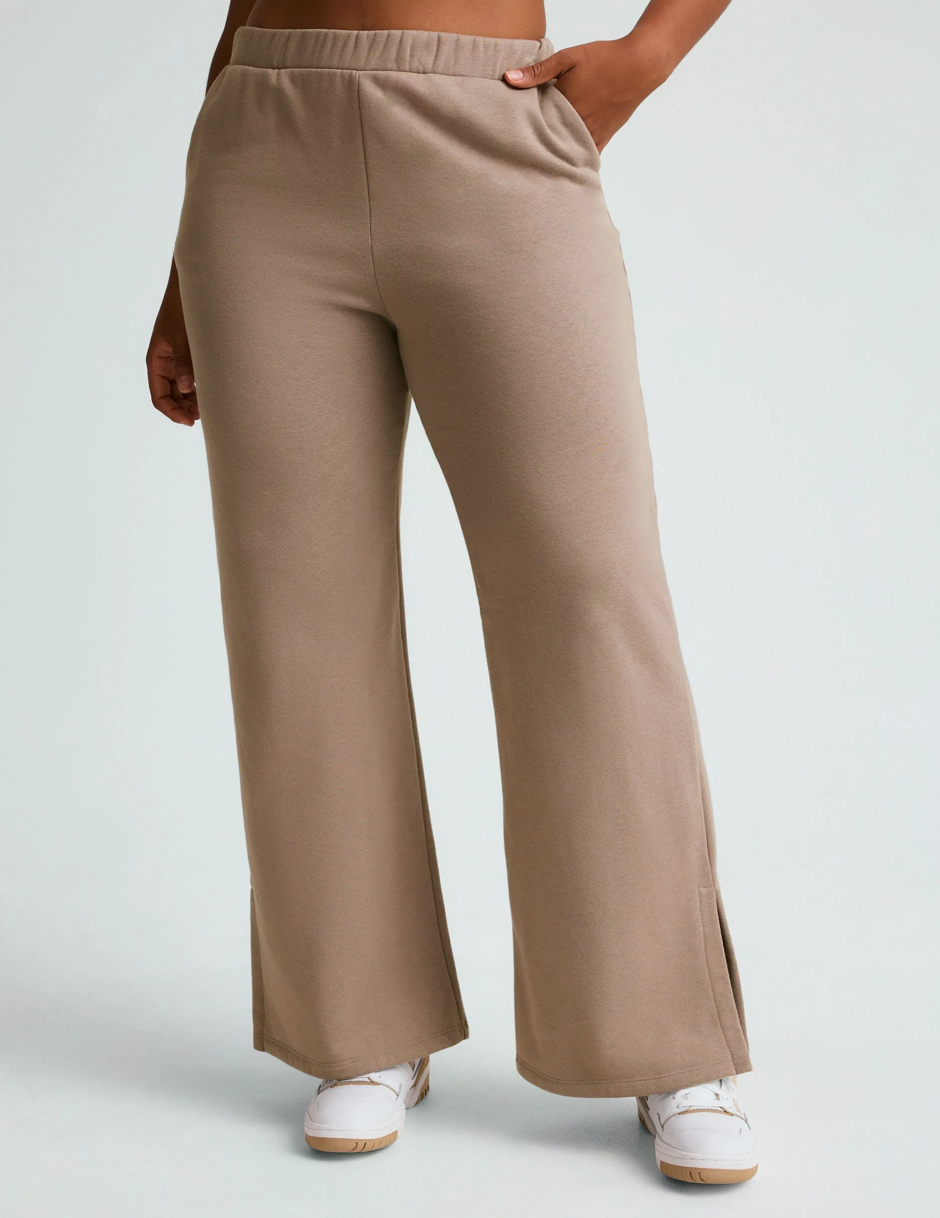 Open Ended Mid Rise Wide Leg Pant