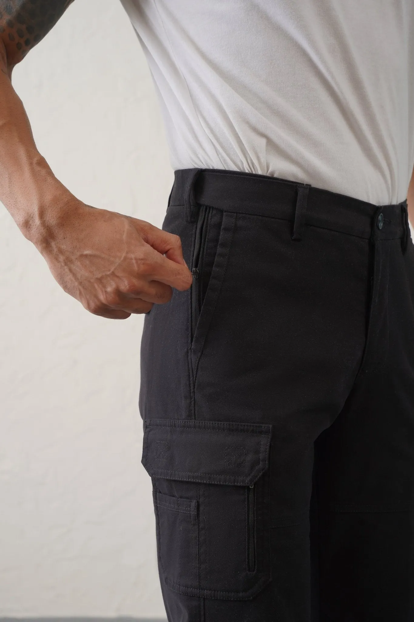 The Slim Fit Pro Cargo Pants - Black